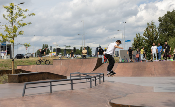 Vernieuwd Skatepark De Sluis feestelijk geopend